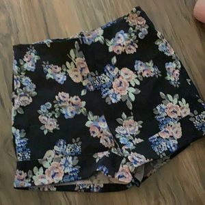 Flower shorts